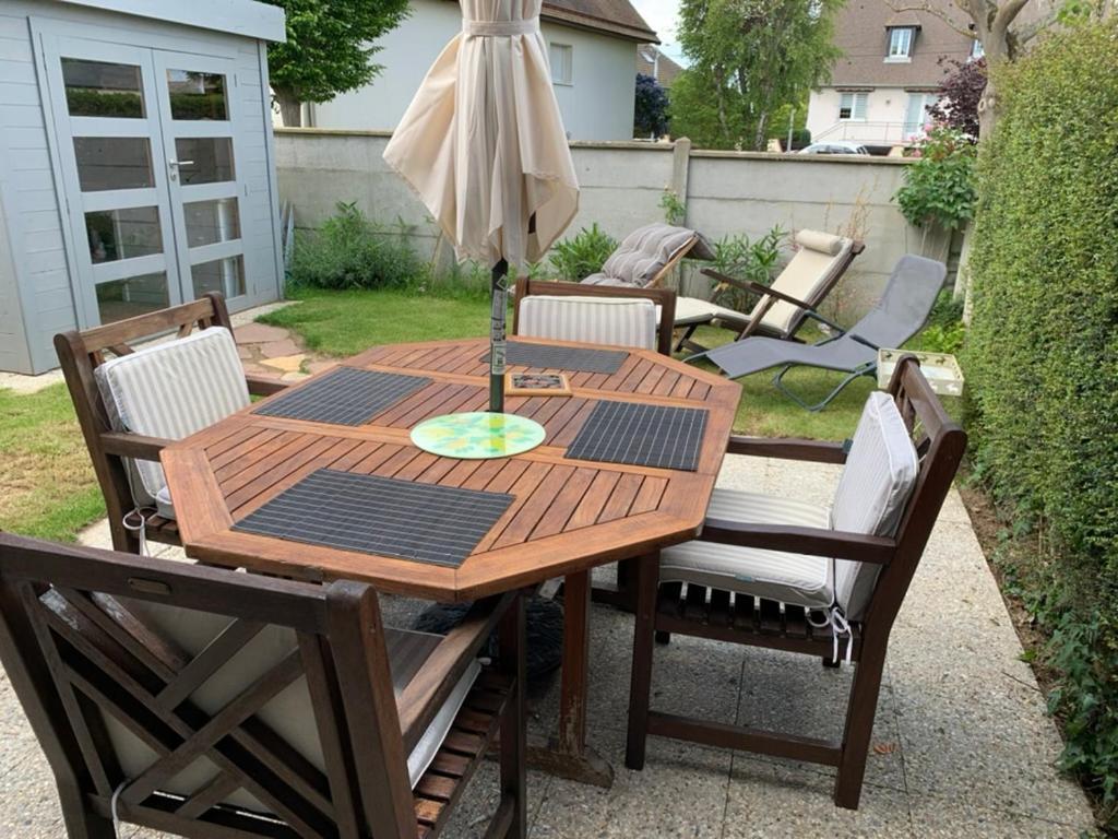Residence Les Jardins De Courseulles F3 Buitenkant foto